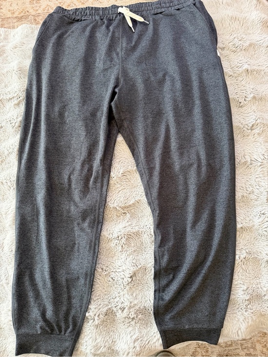 Pants - Ladies XL Vuori Performance Jogger